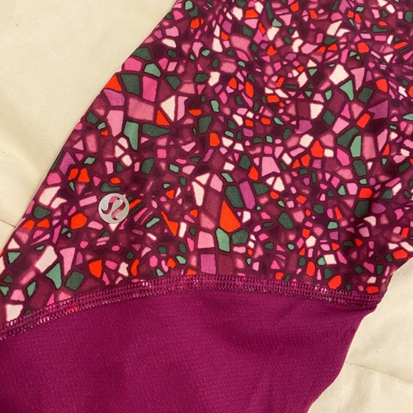 LULULEMON CROPPED LEGGINGS !! - Picture 4 of 6
